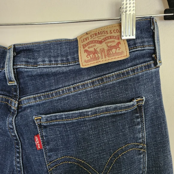 Levis Classic Straight Dark Wash size 10 - Picture 7 of 9
